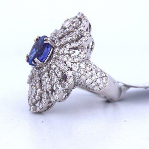 Bague en or blanc avec tanzanite et diamants