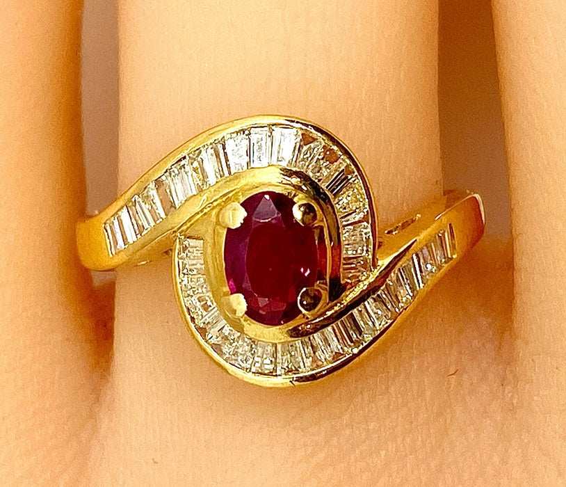 Bague 53 Bague or jaune, rubis et 38 diamants baguettes 58 Facettes AB419