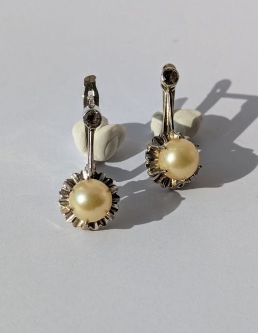 Boucles d'oreilles Boucles d’oreilles or blanc perles de culture Akoya dorées 58 Facettes