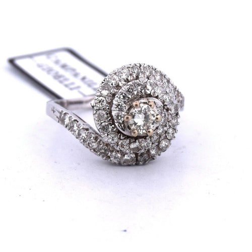 Bague 59 Bague ancienne en or 18 carats sertie de diamants 58 Facettes
