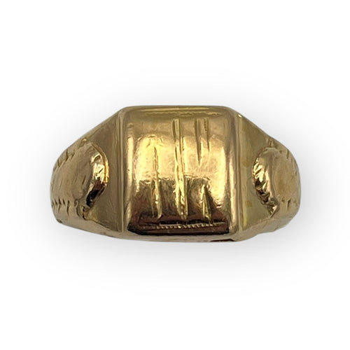 Bague chevalière à motifs en or jaune 18k