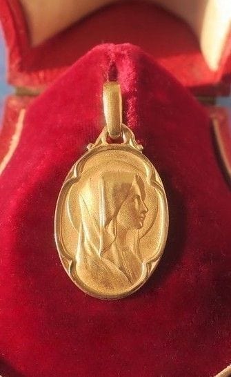 Pendentif LASSERRE médaille Vierge au Voile début XXe 58 Facettes