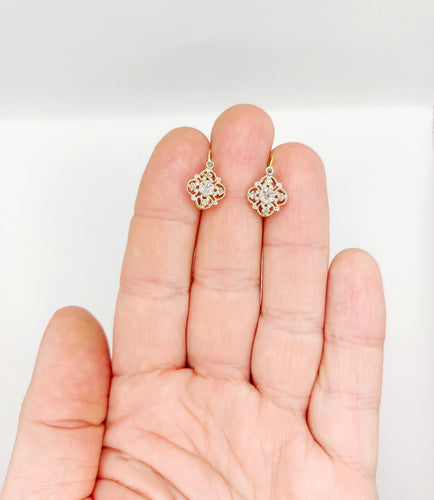 Boucles d'oreilles Dormeuses marguerite antiques en or 18k et diamants taille rose (circa 1900) 58 Facettes A06421