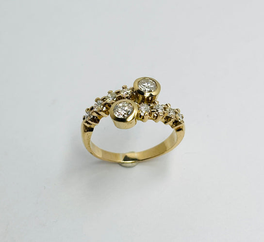 Bague 55.5 Bague contemporaine à griffes en or jaune et diamants 1,00 ct 58 Facettes Q386B