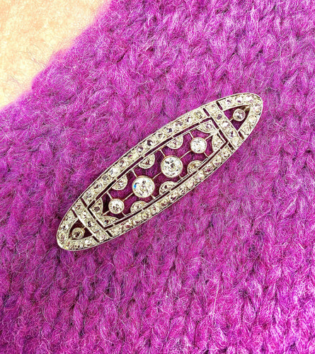 Broche Broche ajourée en or blanc 18 carats et platine, diamants 2 carats 58 Facettes AB668