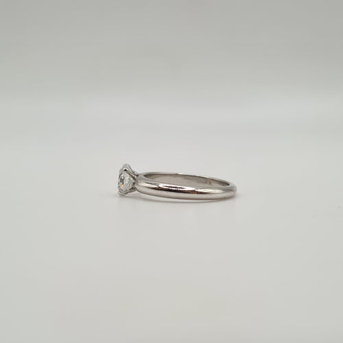 Bague 49 Solitaire or blanc serti d'un diamant 58 Facettes