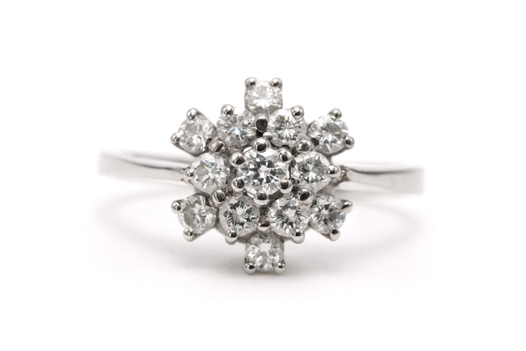 Bague 55 Bague contemporaine en or blanc 18 carats sertie de diamants taille brillant 0,56 ct 58 Facettes 23104