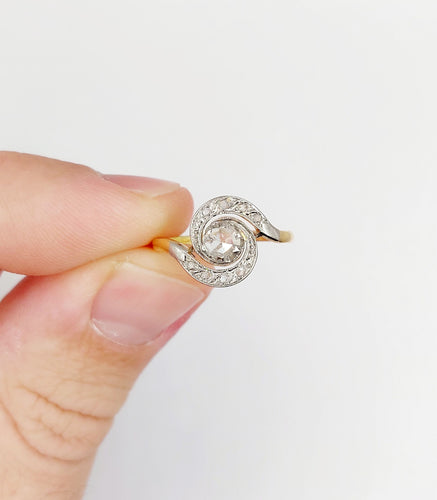 Bague 49 Bague tourbillon antique or 18k diamant taille rose 4 mm (circa 1900) 58 Facettes A06287