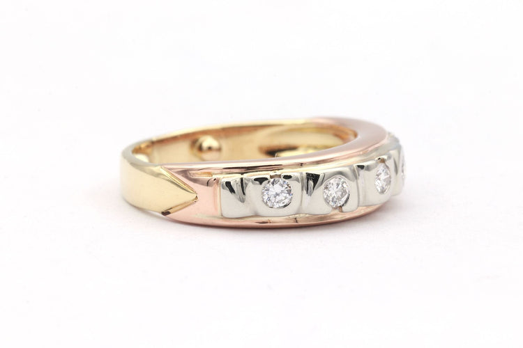 Bague 47 Alliance demi-américaine contemporaine en or jaune, blanc et rose sertie de diamants 58 Facettes 19455