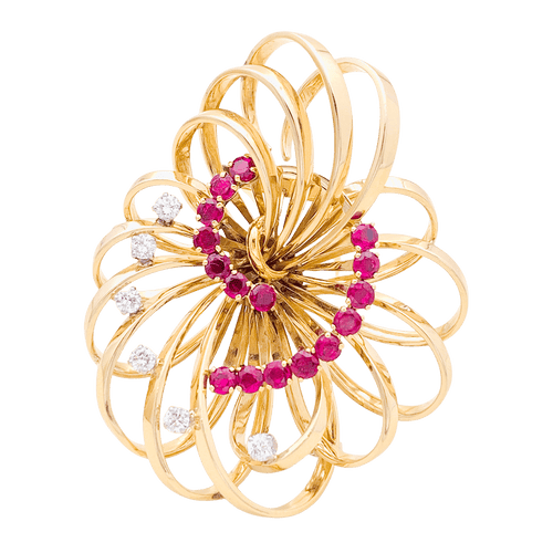 Broche BOUCHERON, or jaune, platine, rubis et diamants.
