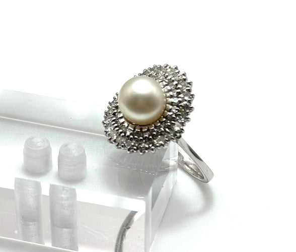 Bague 55 Bague vintage en or blanc avec perle et diamants 58 Facettes 50380