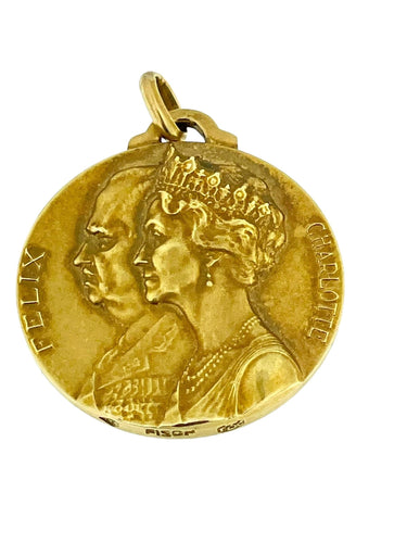 Pendentif Médaille or jaune de René Cliquet Grands-Ducs et Grandes-Duchesses de Luxembourg 58 Facettes