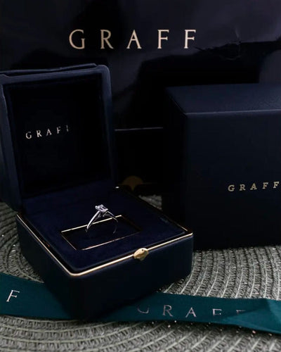 Bague 50 Bague de fiançailles GRAFF, « Paragon » avec diamant émeraude GIA 0,50 carat F/VVS1 58 Facettes