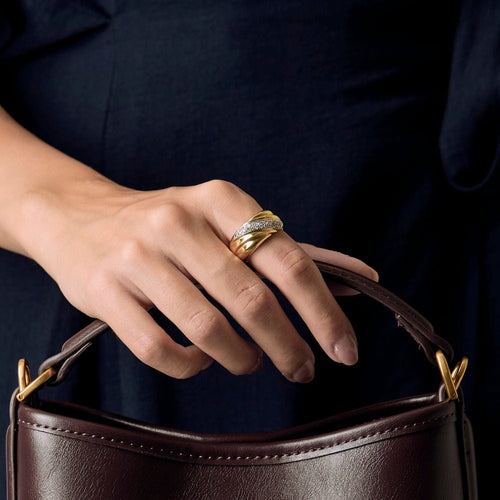 Bague jonc or jaune et diamants