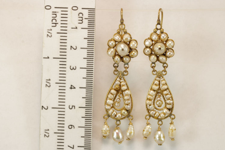 Boucles d'oreilles Boucles d'oreilles en or jaune et perles anciennes 58 Facettes 7702