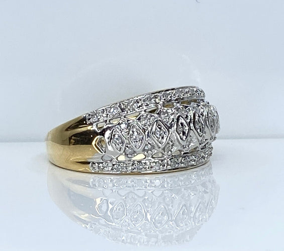 Bague jonc en or jaune et diamants