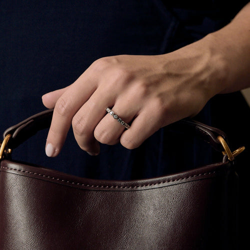 Bague 53 Bague souple en or blanc et diamants 58 Facettes JRW0022-53