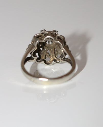 Bague 54 Bague marguerite platine et diamants 58 Facettes 567