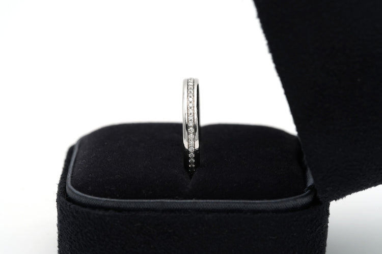 Bague contemporaine Tiffany&co Metro en or blanc 18 carats sertie de diamants