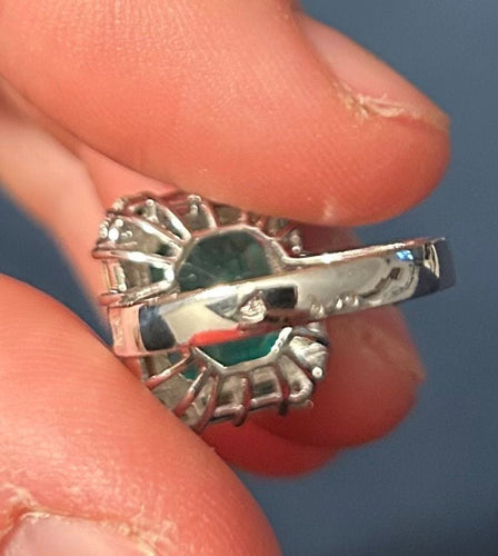 Bague Bague or blanc, émeraude 6cts, diamants 1.50ct 58 Facettes