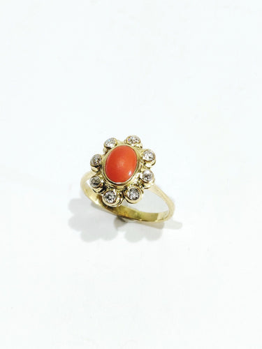 Bague 58 Bague en or jaune 18 carats, diamants et corail rouge 58 Facettes