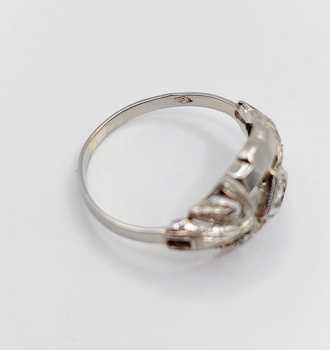 Bague Art Déco or blanc, diamant et monture géométrique 58 Facettes A05884