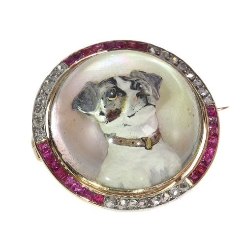 Montre Symbole d'affection : un Jack Russell Terrier serti de pierres précieuses 58 Facettes 21007-0047