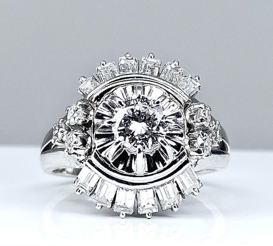 Bague 56 Magnifique bague en platine, diamants baguettes et ronds 58 Facettes AB288