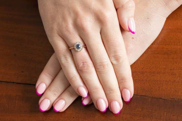 Bague 52 Bague en or jaune, saphir et diamants, milieu du XXe siècle 58 Facettes 11228