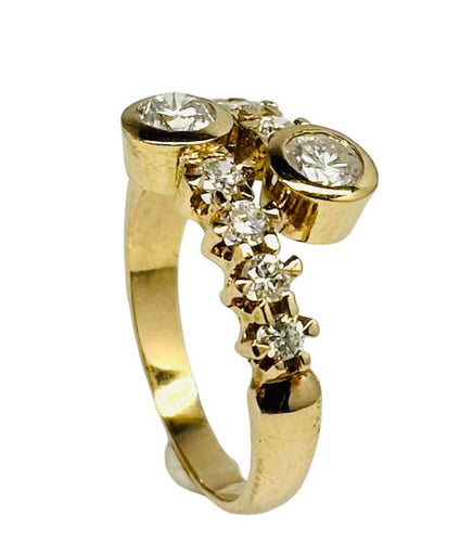 Bague 55.5 Bague contemporaine à griffes en or jaune et diamants 1,00 ct 58 Facettes Q386B