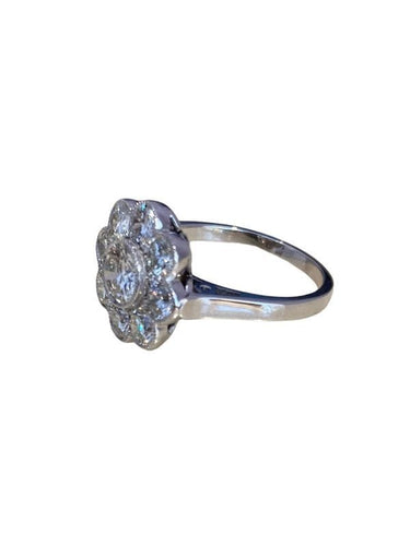 Bague 53 Bague Marguerite, en or blanc 18k et diamants 58 Facettes