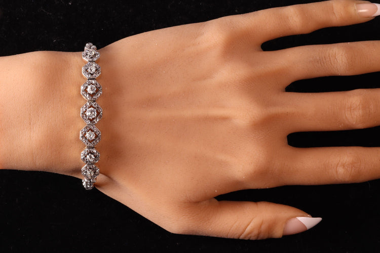 Collier Ensemble de diamants victorien antique : une transformation étonnante de deux bracelets en un collier pour chien 58 Facettes 24351-0130