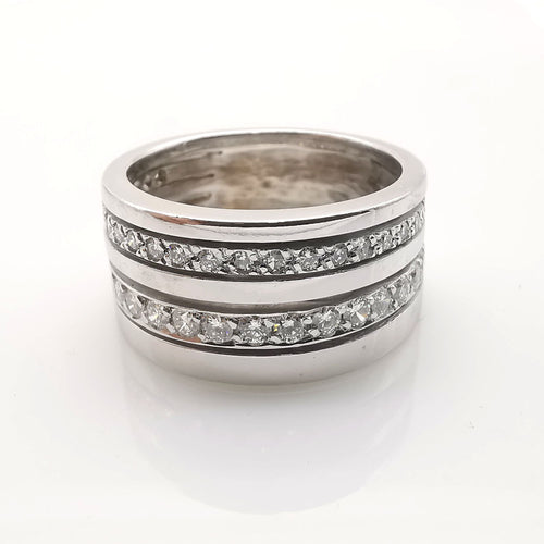 Bague 52 Bague en or blanc diamants 58 Facettes