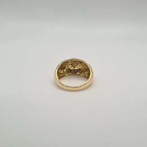 Bague bombée or jaune 18 carats sertie de diamants anciens