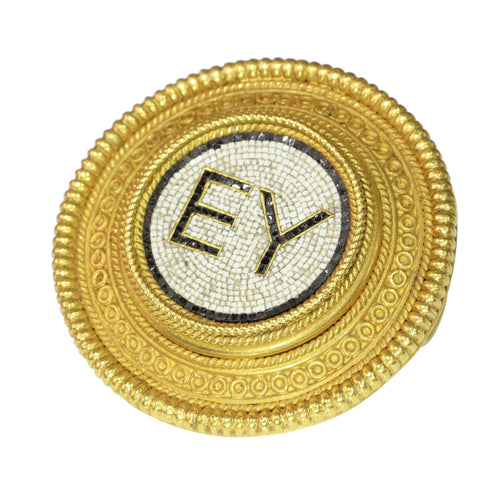 Broche EY – De la santé grecque à l'amour anglais : la broche victorienne en micro-mosaïque de Castellani 58 Facettes 12131-0068