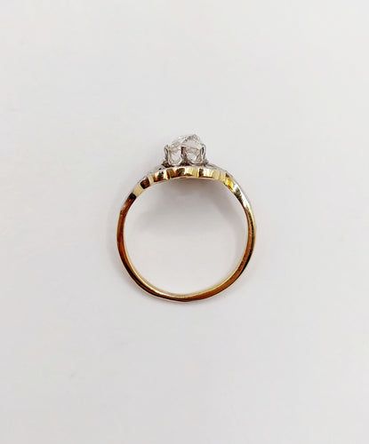 Bague 43 Bague tourbillon antique en or 18k et platine, diamant ancien 0,30 ct et roses 58 Facettes A06352