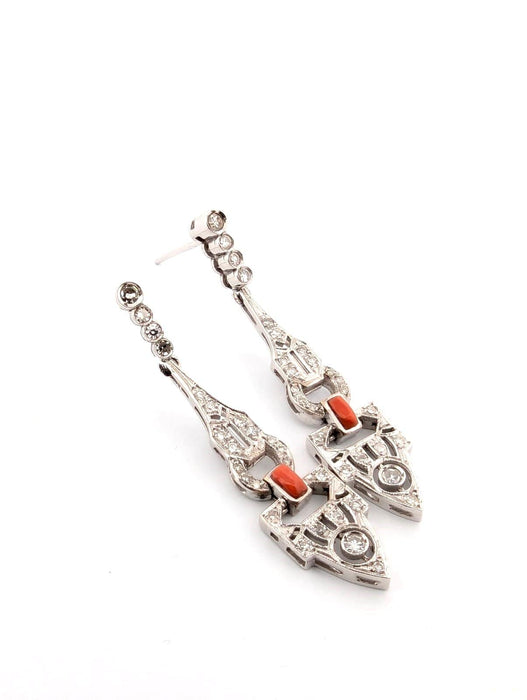 Boucles d'oreilles en or blanc avec diamants et corail