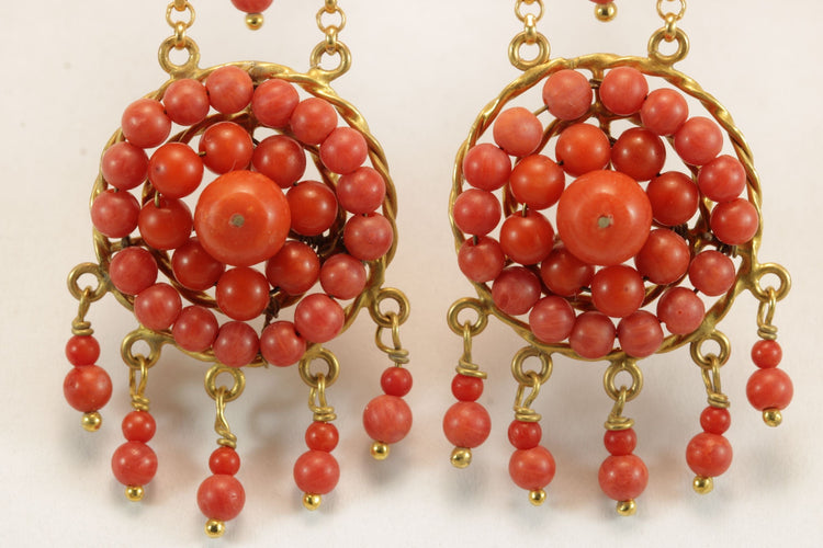 Boucles d'oreilles Boucles d'oreilles antiques en or corail 58 Facettes 7668