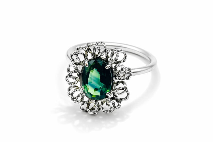 Bague Bague en or blanc avec saphir australien 58 Facettes 50072