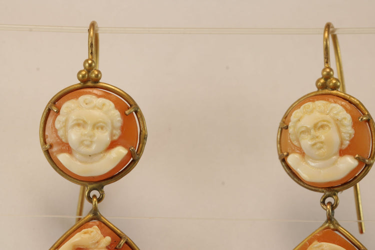 Boucles d'oreilles Boucles d'oreilles en or avec camées antiques 58 Facettes 7654