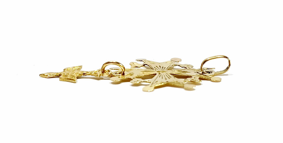 Pendentif Croix Huguenote avec Saint-Esprit or rose 58 Facettes