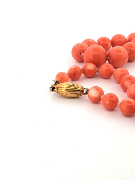 Collier Collier en or jaune et corail rose Sciacca 58 Facettes