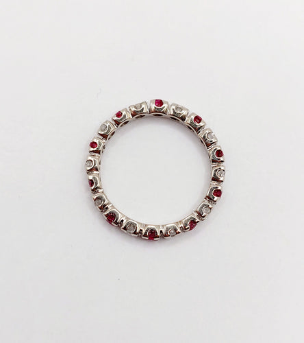 Bague 51 Alliance américaine vintage or blanc 18k diamants et rubis 58 Facettes A06081