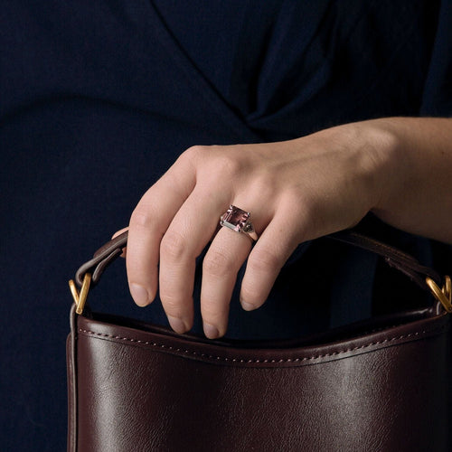 Bague 44 Bague en or blanc, tourmaline rose et diamants 58 Facettes LJ25-332