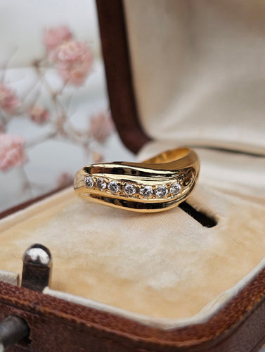 Bague 50 Bague or jaune, diamants 58 Facettes 624