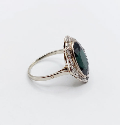 Bague pompadour art déco en platine, saphir 4,30 carats et diamants tailles anciennes