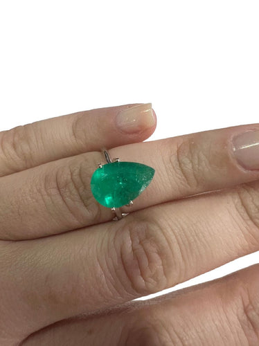 Émeraude colombienne certifiée en forme de poire de 3,96 carats 58 Facettes COL-04