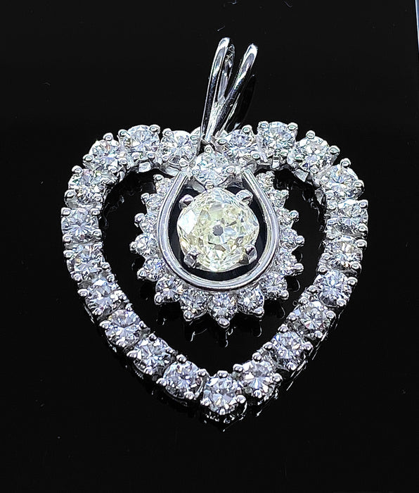 Pendentif Pendentif coeur or blanc diamants 58 Facettes AB438