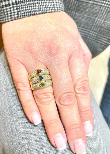 3 bagues en or jaune 18 carats , diamants naturels et pierres précieuses