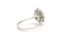 Bague 60 Bague contemporaine en or blanc 18 carats sertie d'une émeraude et de diamants "taille" brillant (+-0.6ct) 58 Facettes B596
